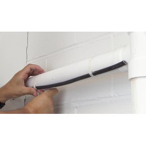 Pipe Freeze Protection: Self-Regulating Heating Cable Installation Guide