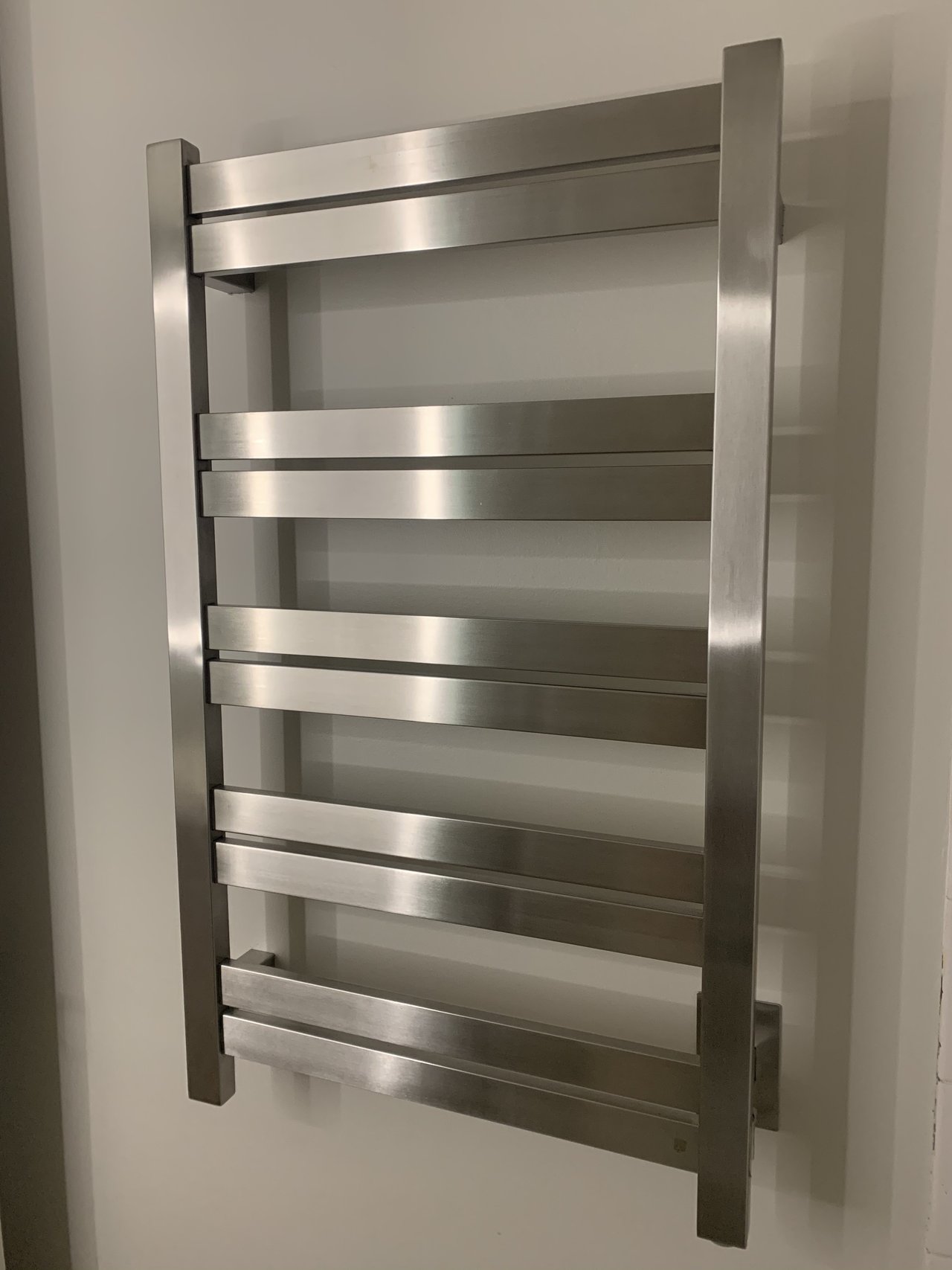 Luxury Comfort Upgrade: The Towel Warmer & Beyond for Your Richmond Hill Master Bath