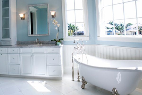 Traditional-Bathroom
