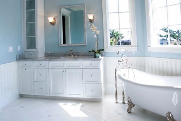 Traditional-Bathroom