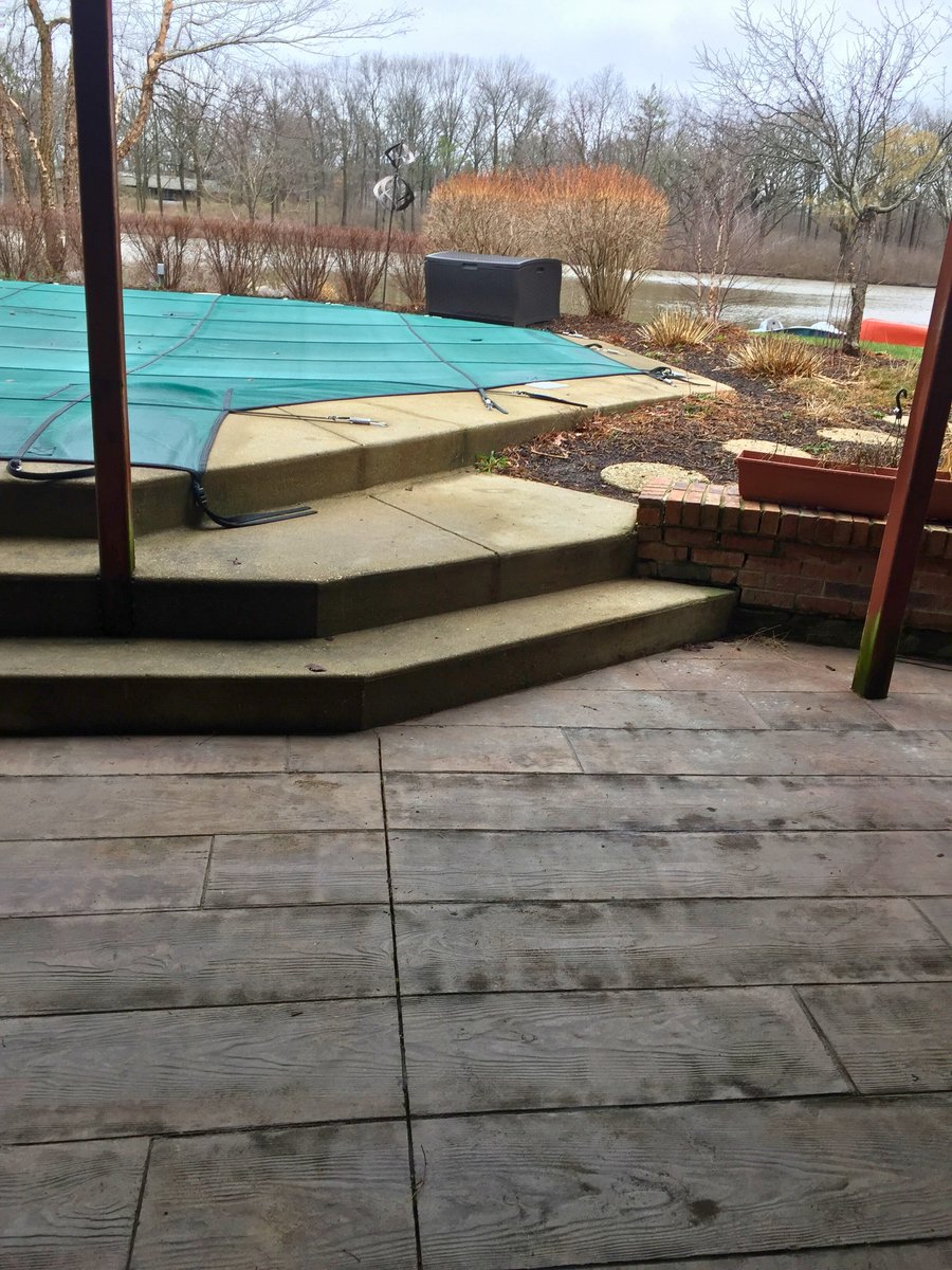 Post installation photos of heated concrete patio at Kildeer house near pool and spa (4)